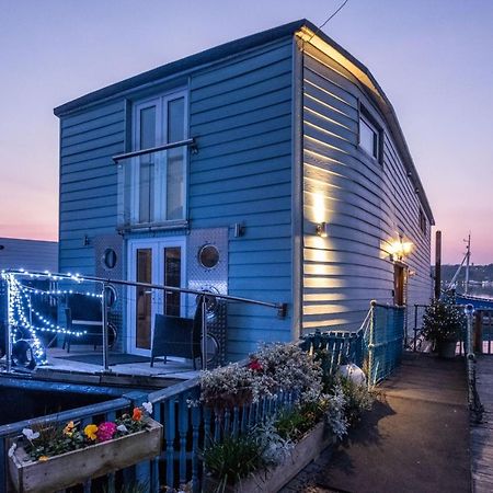 Houseboat Harbourside View Bed & Breakfast Newport  Ngoại thất bức ảnh