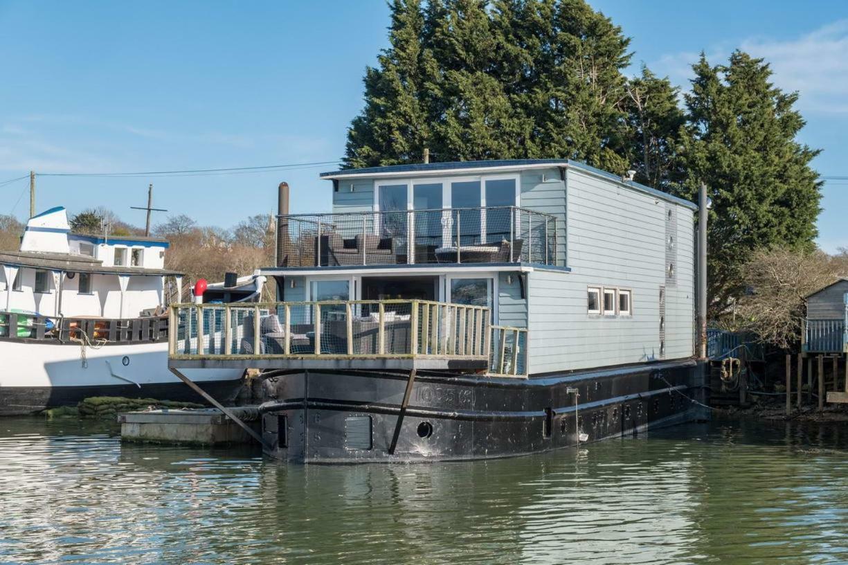 Houseboat Harbourside View Bed & Breakfast Newport  Ngoại thất bức ảnh